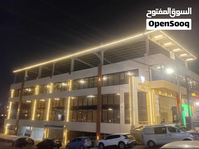 فرصة استثمارية - مجمع تجاري للايجار في شارع الأذاعة والتلفزيون