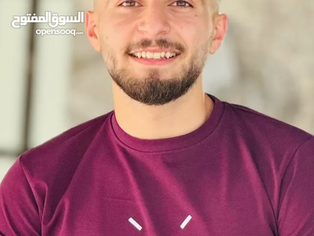 عمر عرفات يعيش