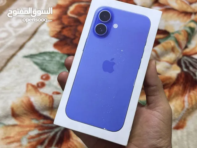 iPhone 16  عادي