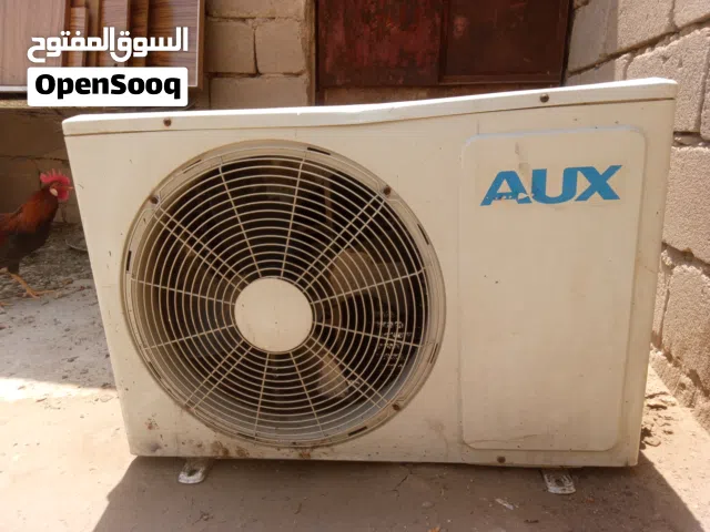 قطعة خارجيه ام الطن نضيفة وشغالة