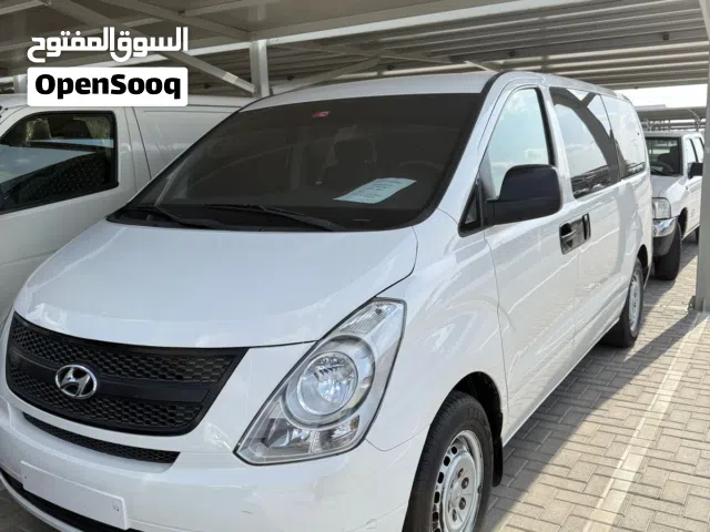 2017, Hyundai, H1, Standard