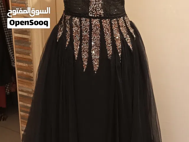 فستان سهرة فخم سايز يمول ميديوم