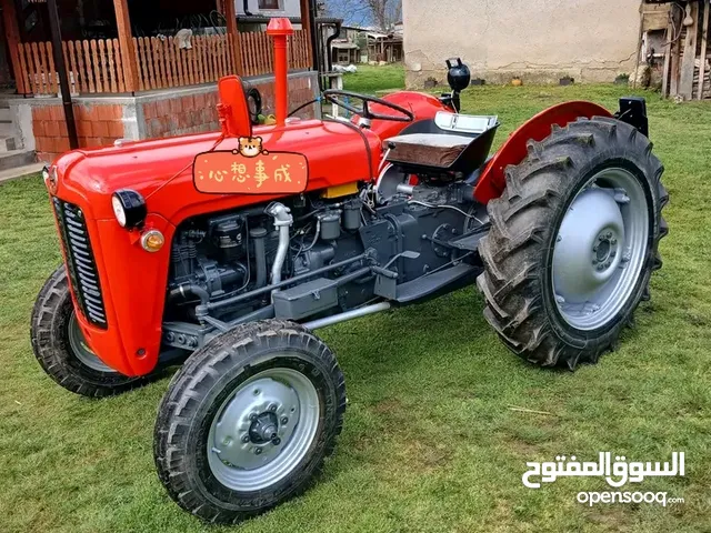جرار زراعي صنع اوروبي يوجد منه عدة موديلات
