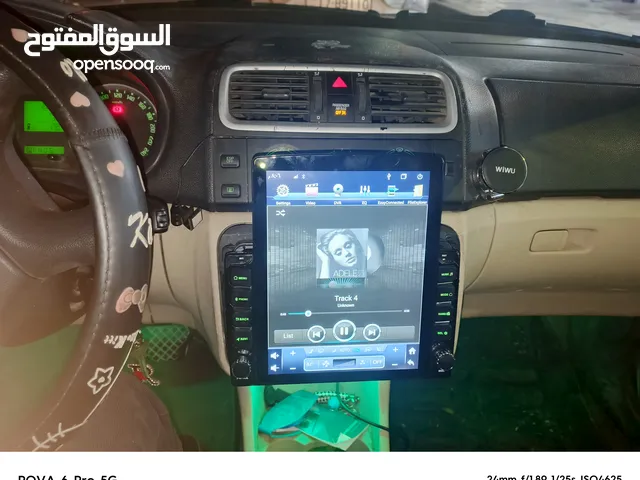 شاشه شكل تسلا بحاله ممتازه