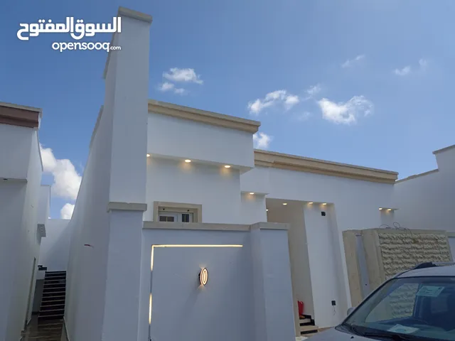 140 m2 5 Bedrooms Townhouse for Sale in Tripoli Ain Zara