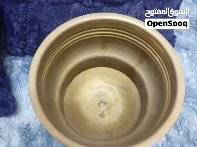 قطعتين انتيك نحاس ساعه هيكلها نضيف وزجاجها مافي شق