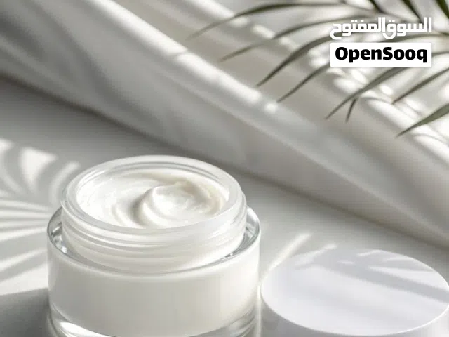 مزيل عرق برائجة جدا رائعة تدوم طوال اليوم بروائح طيبية وجميلة متوفرة العديد من التسوق للبيع بالجملة