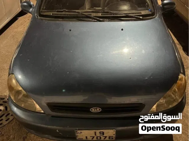 2003 كيا ريو Standard