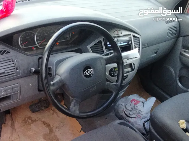 Used Kia Carens in Tripoli