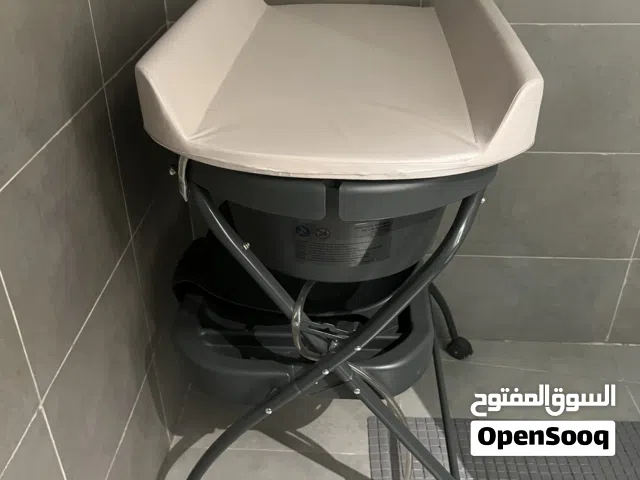 Baby Changing Table + Bath (2 in 1) – Excellent Condition