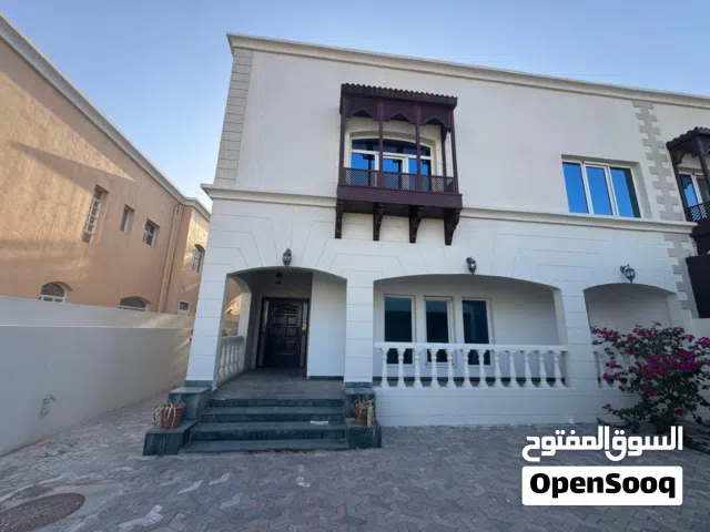 646 m2 More than 6 bedrooms Villa for Sale in Muscat Al Khoud