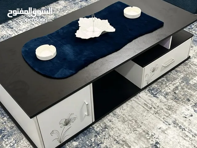 طاولة وسطيه