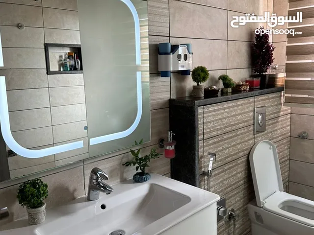 175 m2 3 Bedrooms Apartments for Rent in Tripoli Bin Ashour