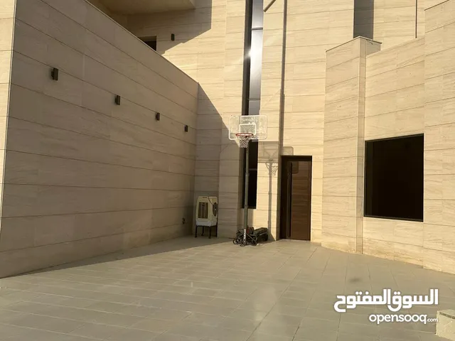 280m2 3 Bedrooms Apartments for Rent in Kuwait City Dasma