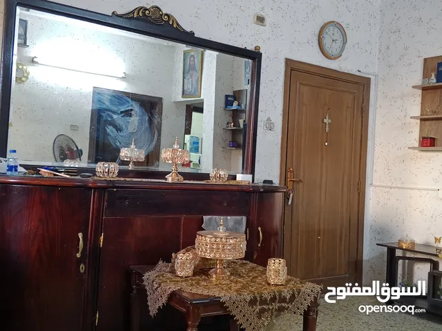 دنسوار بحالة الوكالة خشب زان ولاتيه ثقيل