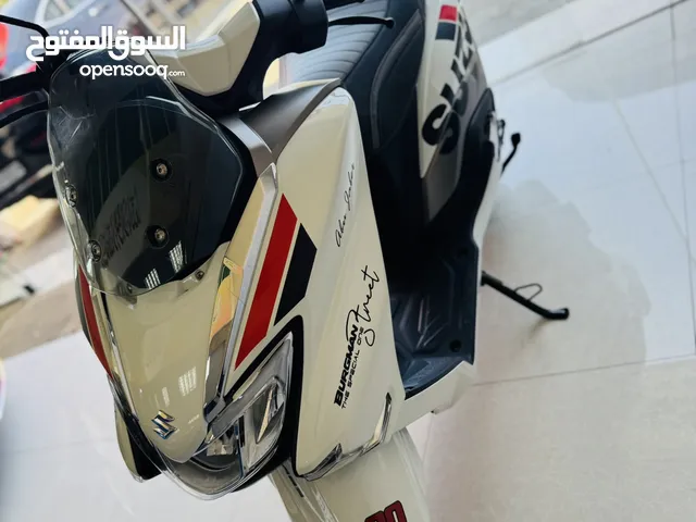 سكوتر سوزوكي بيرجمان زيرو عداد الفين بفقط بحال الشركة ولا نقر