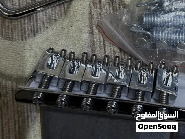 جسر غيتار كهربائي كامل (Tremolo Bridge) مع الذراع والسبرنغات