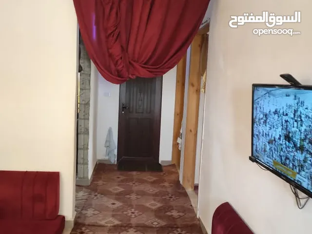 200 m2 More than 6 bedrooms Townhouse for Sale in Mafraq Thaghrat Al-Gub