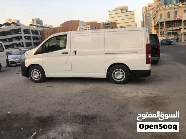 2022 Toyota Hiace Standard