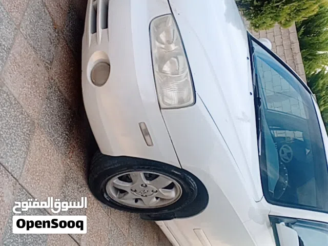 2001 هيونداي افانتي