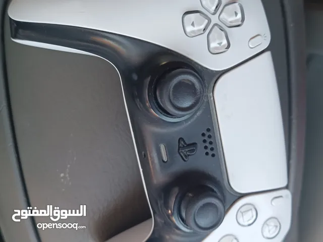 اليد نضيفه ربي يبارك خاليه من العيوب