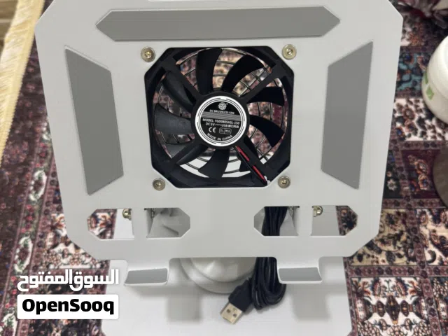 ستاند أيباد مع مروحه تبريد