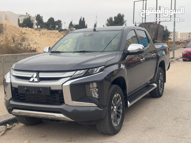 ميتسوبيشي تندر آخر كمية وآخر الوان