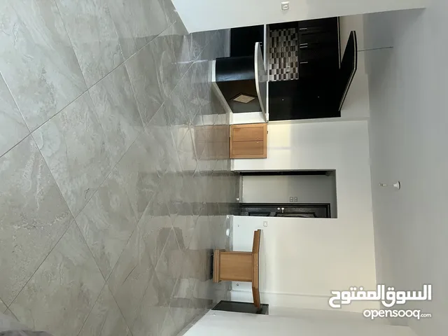 143 m2 3 Bedrooms Apartments for Sale in Ramallah and Al-Bireh Al Tira