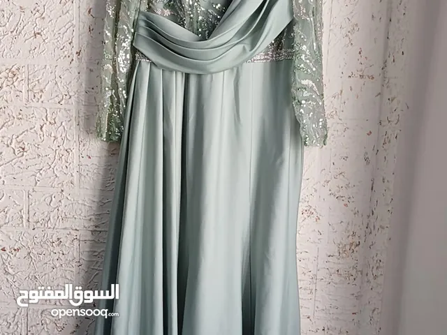 فستان خطوبة_زواج مقاس42 السعر 25 دينار