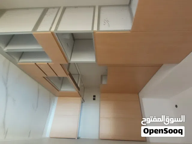 فك وتركيب مطابخ تغير مفصلات تغير درف تغير لون