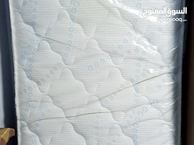 فرشة سرير مفرد للبيع