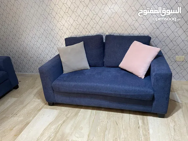 للبيع تقم كورنر مميز المقاس: 2.80 × 2.00 متر + قطعة جانبية 1.60 متر المواصفات: مصنوع من أجود أنواع