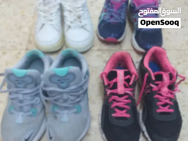 احذيه رياضه نسائي ريبوك وادايداس