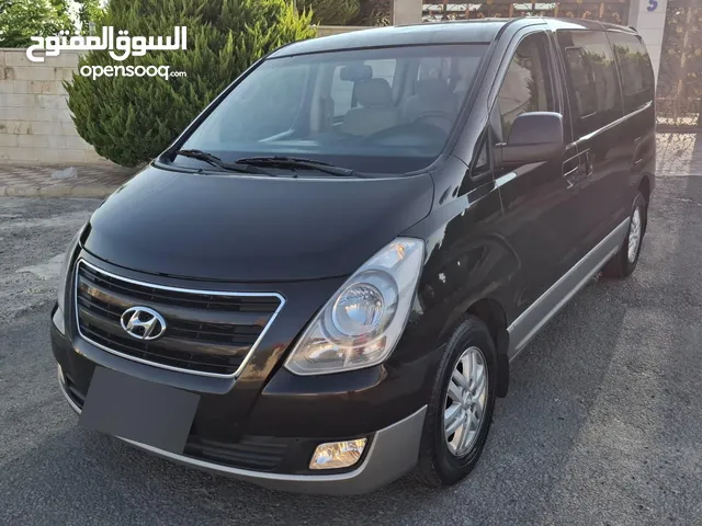هيونداي H-1 2018 بنزين 8 راكب يسجل باسم شخصي .
