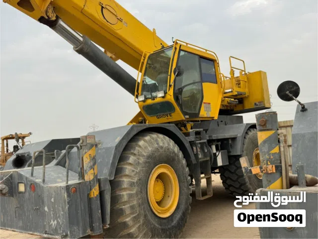 حفارة مستعملة في الكويت موديل 2012 العدد 6 عالية الأداء لأغراض التنمية والبناء