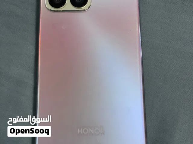 موبايل هونر x8مستمعل قليل جدا الذاكرة 256 نضيف جدا ما مبدل لا شاشة ولا بي خدش نضيف جدا