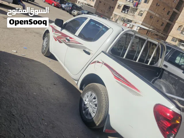 2015 ميتسوبيشي L200 Double Cab GL