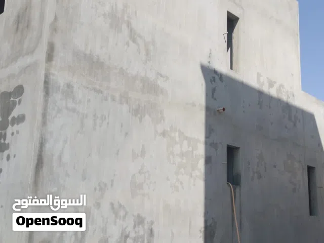 بيع فله وشقتين