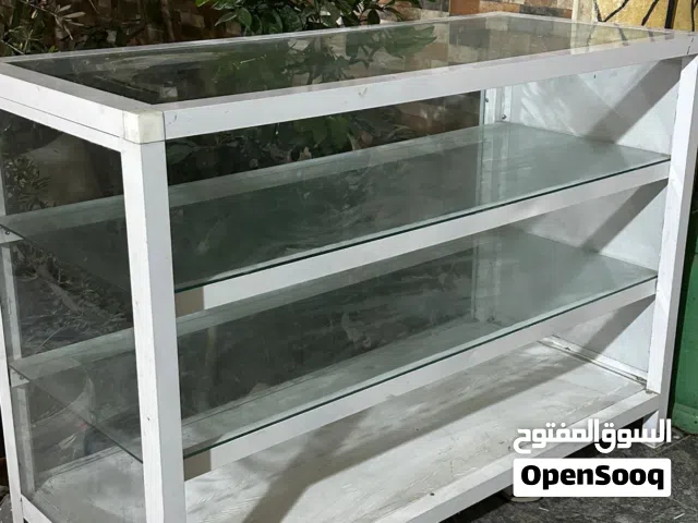 رفوف محل و تعلاكات و ميز جام