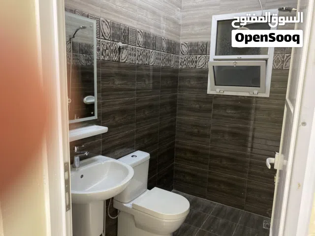 125 m2 3 Bedrooms Apartments for Rent in Muscat Al Maabilah