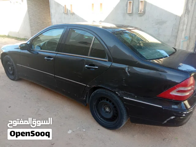 2001 مرسيدس بنز الفئة-C C 200