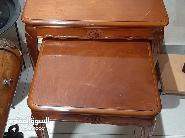 طاولات جانبيه وكونسول