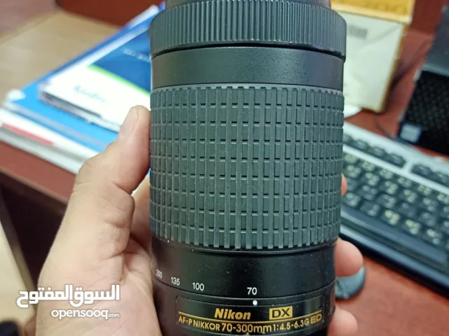 عدسة نيكون 70-300