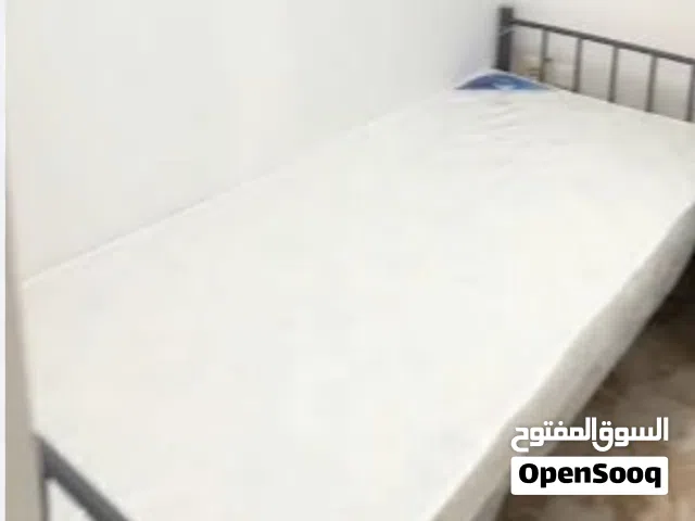 غرفة للمشاركه في صناعية العين الحراج/A room for sharing in the Al Ain Industrial Estate.