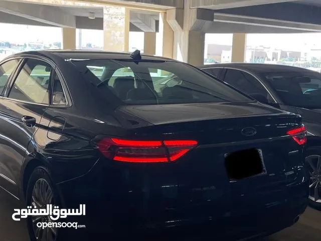 Ford Taurus 2022 in Al Riyadh