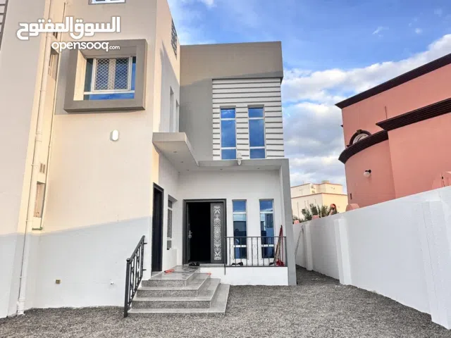 300 m2 4 Bedrooms Villa for Sale in Al Sharqiya Ibra