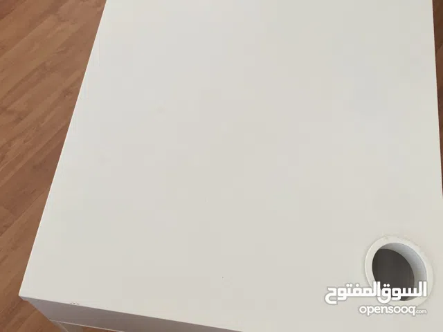مكتب للدراسة او للألعاب من IKEA