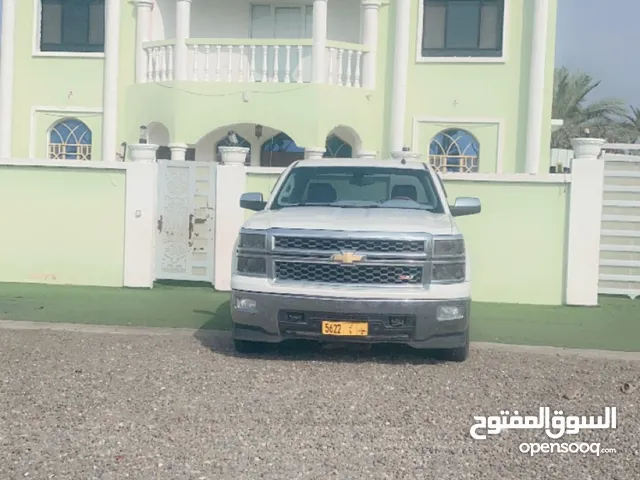 شيفرولية سلفرادو 2014