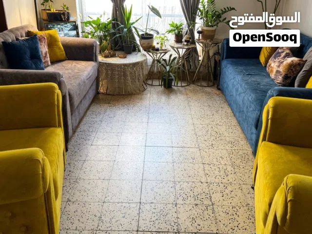 تخم مستعمل قليل جدا سعرة ب700 وبي مجال
