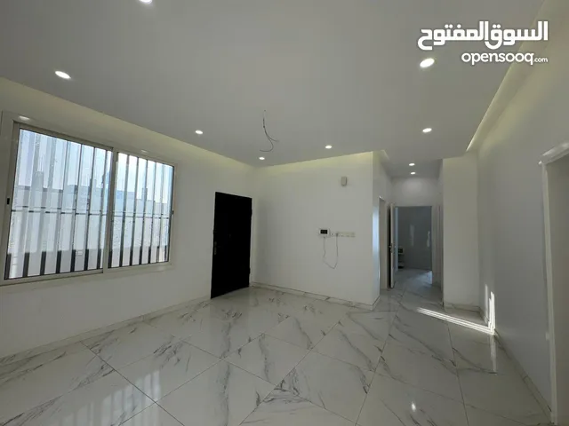 200 m2 3 Bedrooms Apartments for Rent in Al Khobar Al Hamra